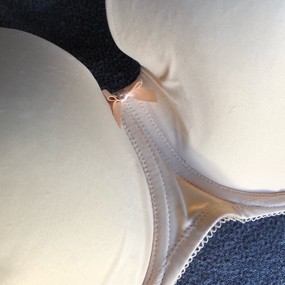 Like New 32J Freya Strapless Bra